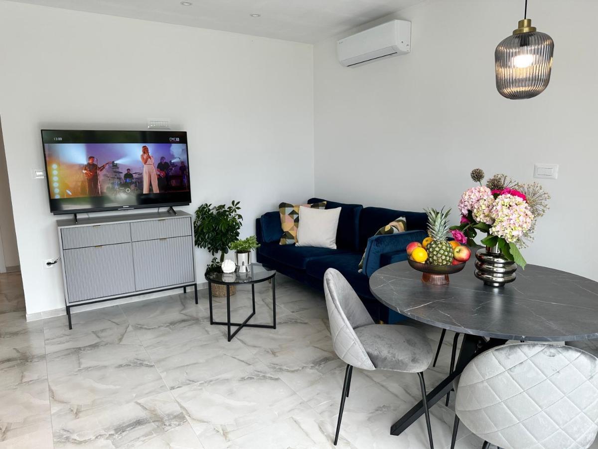 Olive View Apartment Brela Ngoại thất bức ảnh
